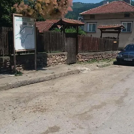 Gostopriemnitsa Tsiprovtsi فندق